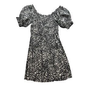 H&M Black and White Puff Sleeve Dress